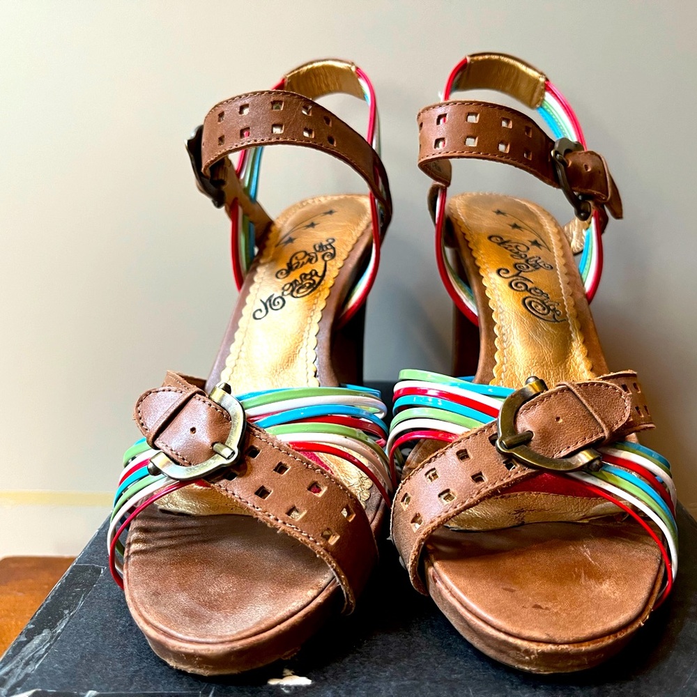 Naughty Monkey Fever Sandals heels 9.5